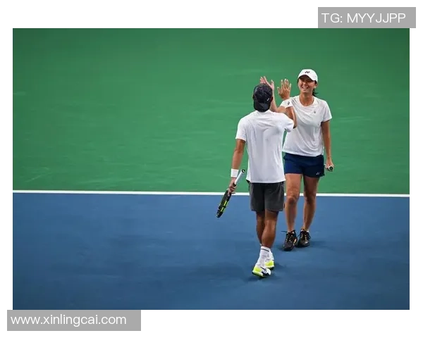 成都网球队的默契配合与战术探讨聚焦网球的精彩瞬间与团队协作 成都网球队的默契配合与战术探讨聚焦网球的精彩瞬间与团队协作